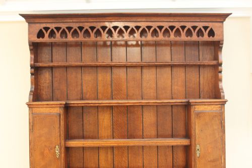 18TH CENTURY OAK AND INLAID DRESSER - ADDITIONAL PHOTO 3