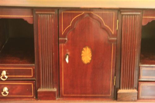GEORGE III PERIOD MAHOGANY BUREAU - ADDITIONAL PHOTO 4