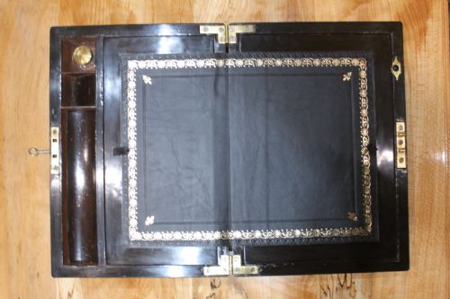 VICTORIAN WALNUT WRITING SLOPE WITH SECRET DRAWERS - ADDITIONAL PHOTO 4
