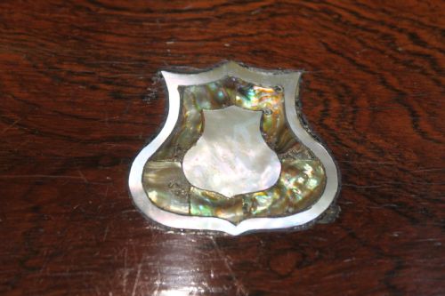 VICTORIAN ROSEWOOD AND MOTHER OF PEARL INLAID FITTED VANITYJEWELLERY CASE - ADDITIONAL PHOTO 4