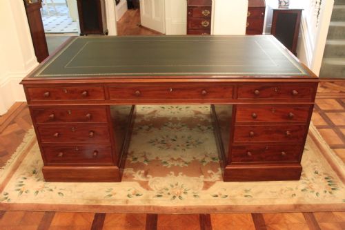 A FINE GEORGE IV EARLY 19TH CENTURY 18 DRAWER MAHOGANY PARTNERS DESK - ADDITIONAL PHOTO 15