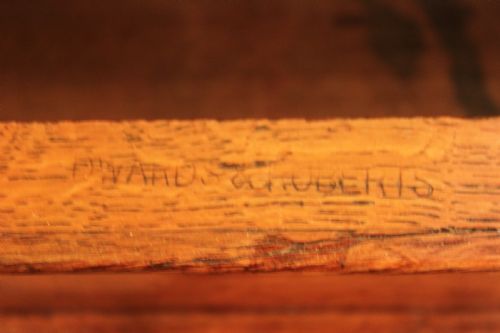 A FINE QUALITY OAK PEDESTAL DESK BY EDWARDS ROBERTS - ADDITIONAL PHOTO 16