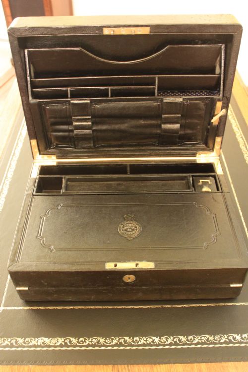 A RARE BLACK LEATHER BOUND WRITING SLOPE BY J FRYER CHARING CROSS LONDON - ADDITIONAL PHOTO 24