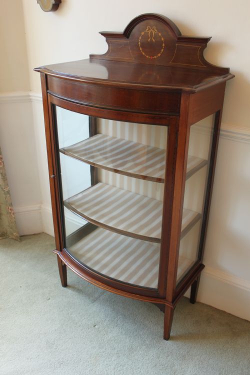 EDWARDIAN MAHOGANY AND INLAID BOW FRONT DISPLAY CABINET - ADDITIONAL PHOTO 2