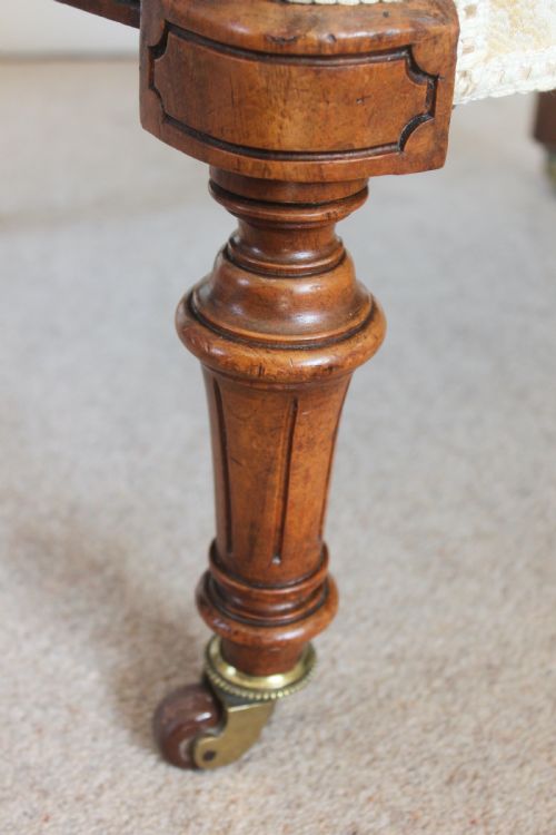FINE WALNUT VICTORIAN LADY'S OR NURSING CHAIR - ADDITIONAL PHOTO 4