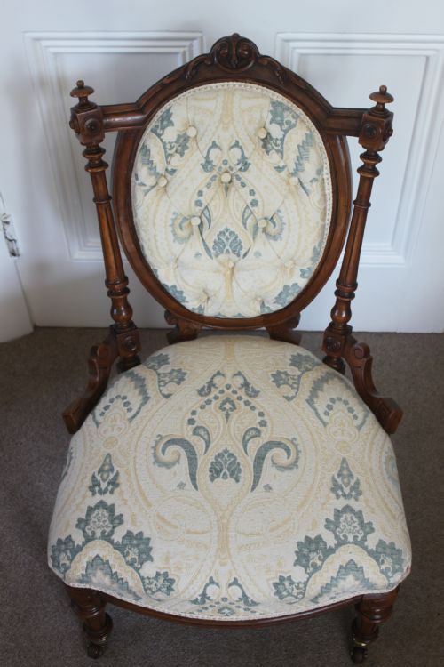 FINE WALNUT VICTORIAN LADY'S OR NURSING CHAIR - ADDITIONAL PHOTO 8