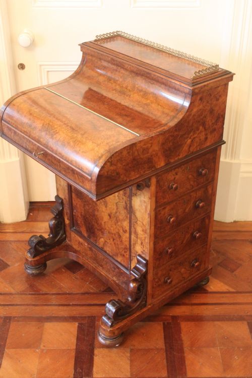 A FINE VICTORIAN DAVENPORT DESK - ADDITIONAL PHOTO 5
