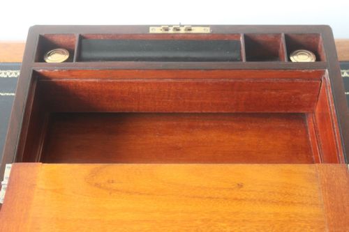 A VICTORIAN FIGURED WALNUT WRITING SLOPE WITH SECRET DRAWERS - ADDITIONAL PHOTO 8