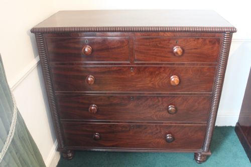 a george iv period mahogany chest of drawers - CATEGORY: ANTIQUE CHEST OF DRAWERS - DATED 19TH CENTURY
