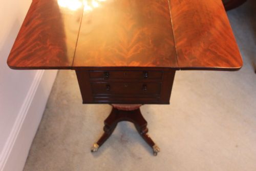 A REGENCY PERIOD MAHOGANY LAMP OCCASIONAL OR WORK TABLE - ADDITIONAL PHOTO 10