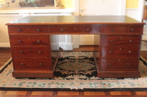 AN UNUSUALLY LARGE EARLY 19TH CENTURY PEDESTAL DESK - ADDITIONAL PHOTO 2