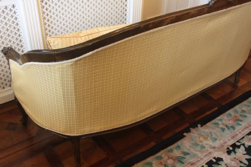A VICTORIAN WALNUT LOUIS XVI STYLE THREE SEATER SOFA - ADDITIONAL PHOTO 5