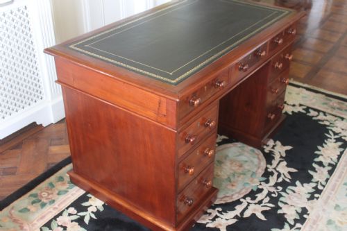 VICTORIAN MAHOGANY PEDESTAL DESK - ADDITIONAL PHOTO 1