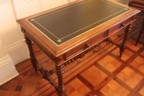 FRENCH OAK DESK OR LIBRARY TABLE - ADDITIONAL PHOTO 3