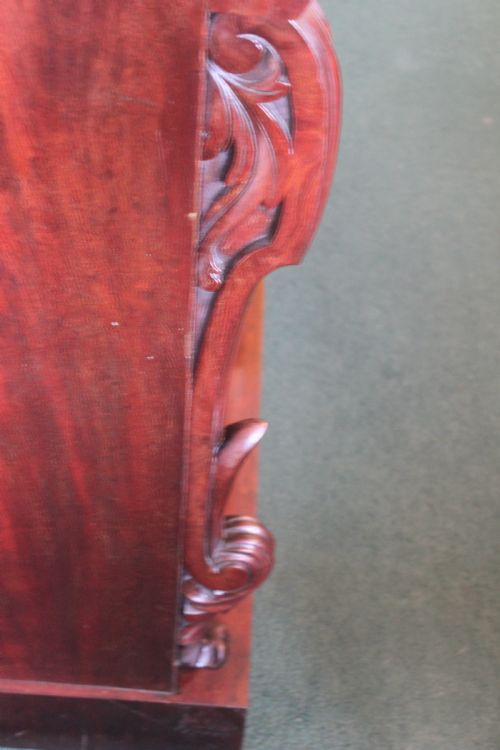 AN EARLY VICTORIAN MAHOGANY TWODOOR CHIFFONIER - ADDITIONAL PHOTO 7