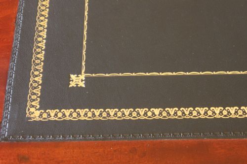 A VICTORIAN MAHOGANY PARTNERS DESK - ADDITIONAL PHOTO 5