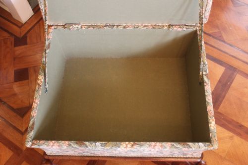 AN IMPRESSIVE VICTORIAN MAHOGANY FOOT STOOL OR OTTOMAN - ADDITIONAL PHOTO 7