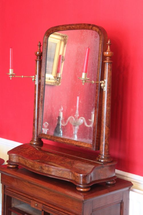 AN OUTSTANDING QUALITY LARGE VICTORIAN BURR WALNUT TOILET MIRROR - ADDITIONAL PHOTO 9