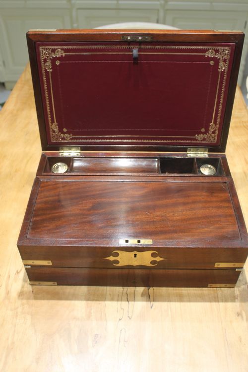 LATE GEORGIAN MAHOGANY CAMPAIGN BIFOLD WRITING SLOPE - ADDITIONAL PHOTO 5