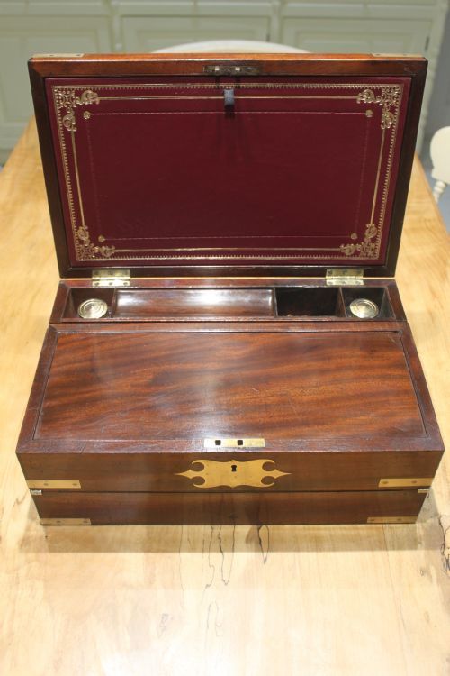 LATE GEORGIAN MAHOGANY CAMPAIGN BIFOLD WRITING SLOPE - ADDITIONAL PHOTO 6