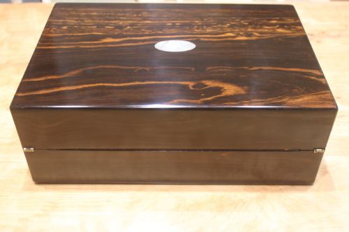 A FINE 19TH CENTURY COROMANDEL WRITING SLOPE - ADDITIONAL PHOTO 4