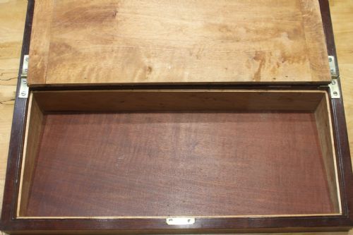 A 19TH CENTURY MAHOGANY BIFOLD CAMPAIGN WRITING SLOPE - ADDITIONAL PHOTO 9
