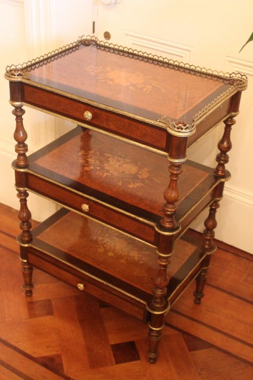 A FINE FRENCH 19TH CENTURY ETAGERE WITH THREE DRAWERS - ADDITIONAL PHOTO 1