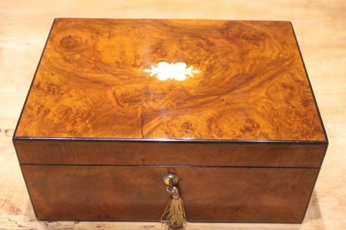 a victorian burr walnut writing slope with secret drawers bramah lock - CATEGORY: ANTIQUE BOXES - DATED VICTORIAN