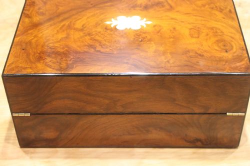 A VICTORIAN BURR WALNUT WRITING SLOPE WITH SECRET DRAWERS BRAMAH LOCK - ADDITIONAL PHOTO 3