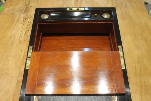 A VICTORIAN BURR WALNUT WRITING SLOPE WITH SECRET DRAWERS BRAMAH LOCK - ADDITIONAL PHOTO 8