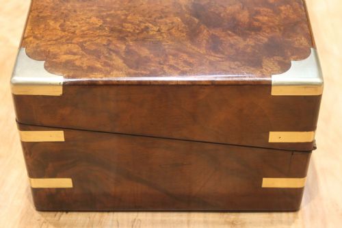 A VICTORIAN BURR WALNUT WRITING SLOPE - ADDITIONAL PHOTO 3
