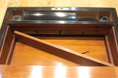 A VICTORIAN BURR WALNUT WRITING SLOPE - ADDITIONAL PHOTO 8