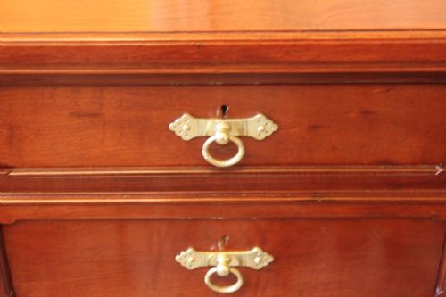 LATE 19TH CENTURY AMERICAN WALNUT PEDESTAL PARTNERS DESK - ADDITIONAL PHOTO 2
