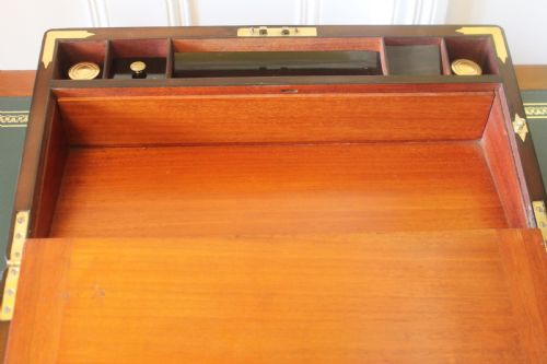 MAGNIFICENT QUALITY LARGE BURR WALNUT AND BRASS INLAID WRITING SLOPE WITH SECRET DRAWERS - ADDITIONAL PHOTO 8