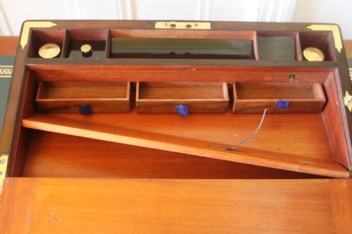 MAGNIFICENT QUALITY LARGE BURR WALNUT AND BRASS INLAID WRITING SLOPE WITH SECRET DRAWERS - ADDITIONAL PHOTO 9