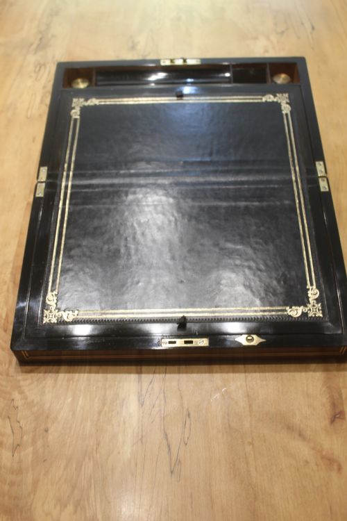 VICTORIAN MAHOGANY AND BRASS INLAID WRITING SLOPE - ADDITIONAL PHOTO 4
