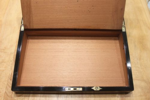 VICTORIAN MAHOGANY AND BRASS INLAID WRITING SLOPE - ADDITIONAL PHOTO 8