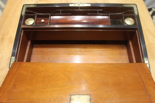 A QUALITY WALNUT WRITING SLOPE WITH STATIONERY COMPARTMENTS SECRET DRAWERS ETC - ADDITIONAL PHOTO 10