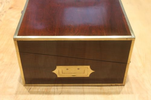 A BRASS BOUND WRITING SLOPE WITH A FITTED INTERIOR TO INCLUDE INKWELLS PEN - ADDITIONAL PHOTO 5
