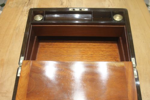 VICTORIAN FIGURED WALNUT WRITING SLOPE WITH BRAMAH LOCK AND KEYS AND SECRET DRAWERS - ADDITIONAL PHOTO 12