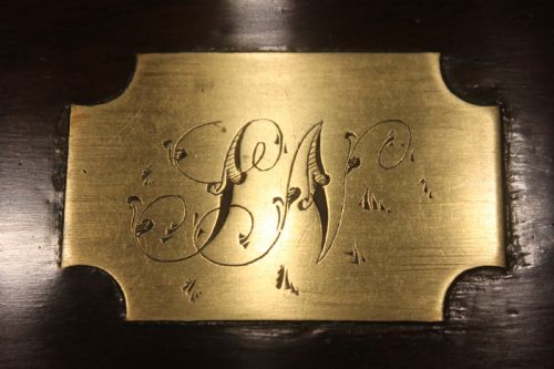 A GOOD VICTORIAN FIGURED WALNUT BRASS BOUND WRITING SLOPE WITH SECRET DRAWERS - ADDITIONAL PHOTO 11