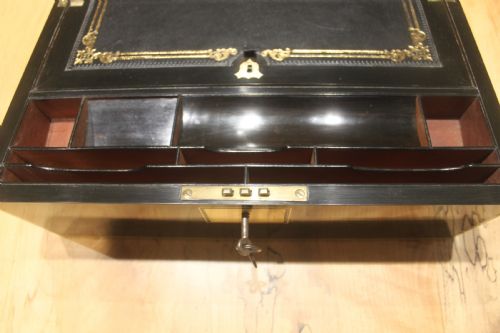 A QUALITY LATE 19TH CENTURY COROMANDEL AND BRASS BOUND WRITING SLOPE - ADDITIONAL PHOTO 8