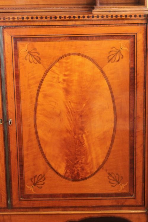 A SHERATON PERIOD SATINWOOD INLAID CABINET - ADDITIONAL PHOTO 2