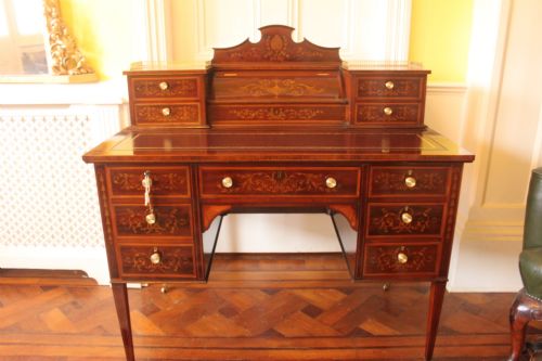 A Fine Quality Sheraton Revival  Inlaid Desk by Edwards & Roberts