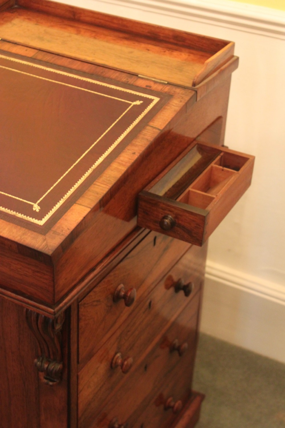 A fine original Regency George IV rosewood davenport  View V