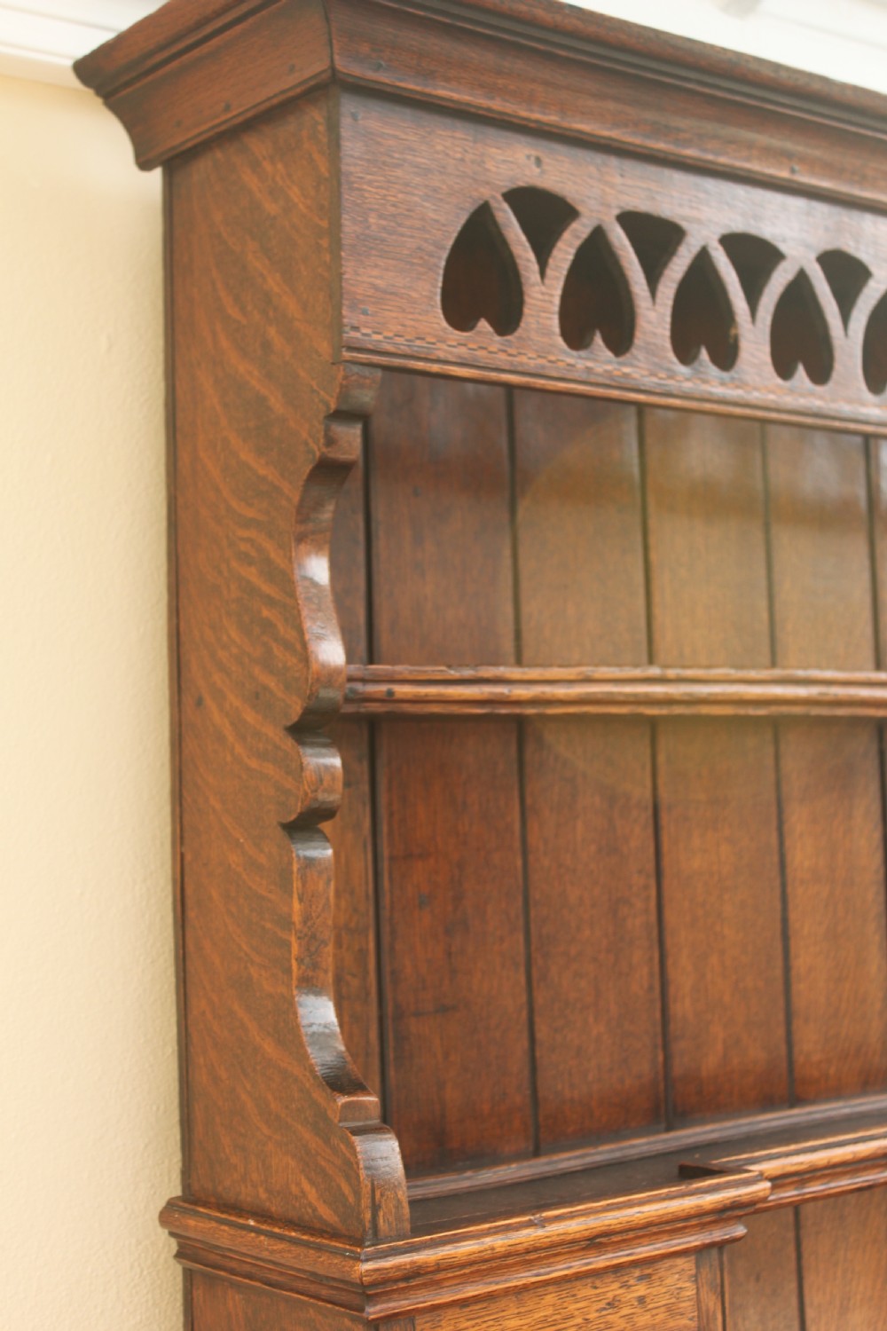 18th century oak and inlaid dresser View VIII