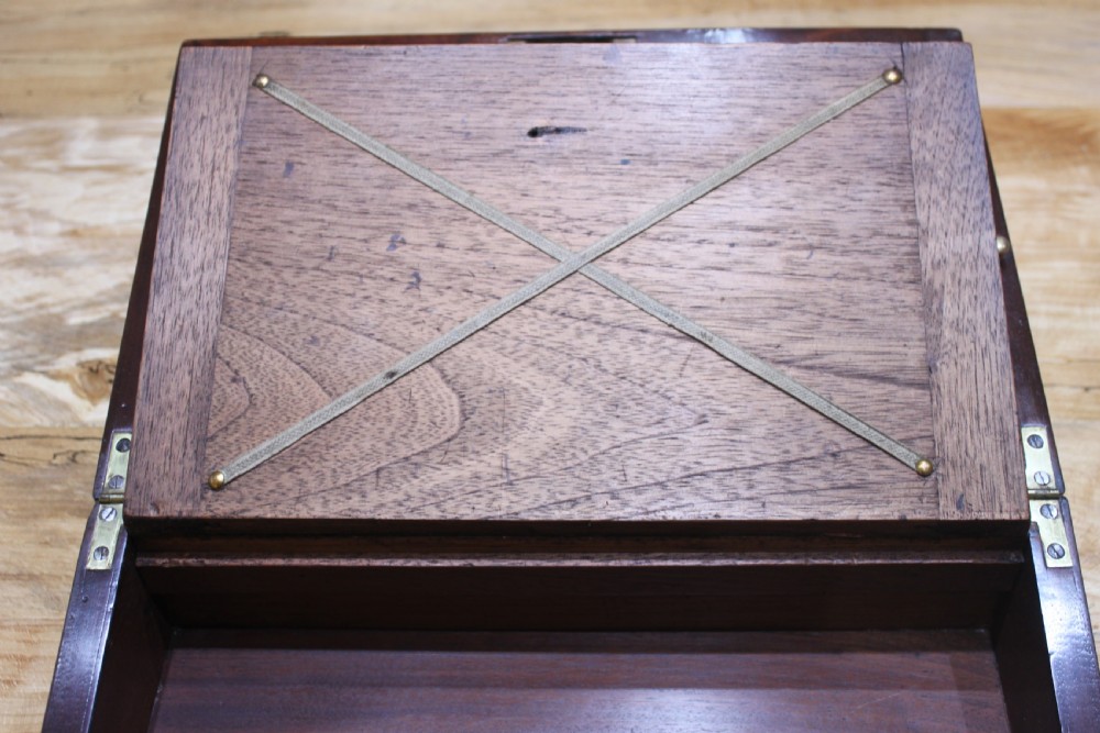 Early 19th century Georgian writing slope  View IX
