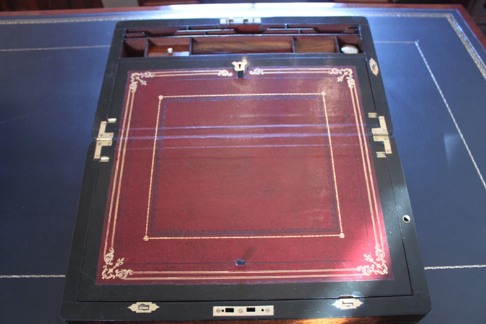 Victorian burr walnut writing slope with Bramah lock View XX