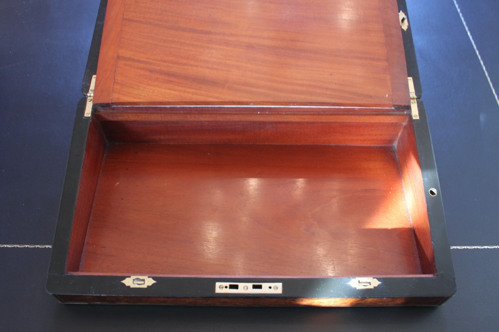 Victorian burr walnut writing slope with Bramah lock View XXII
