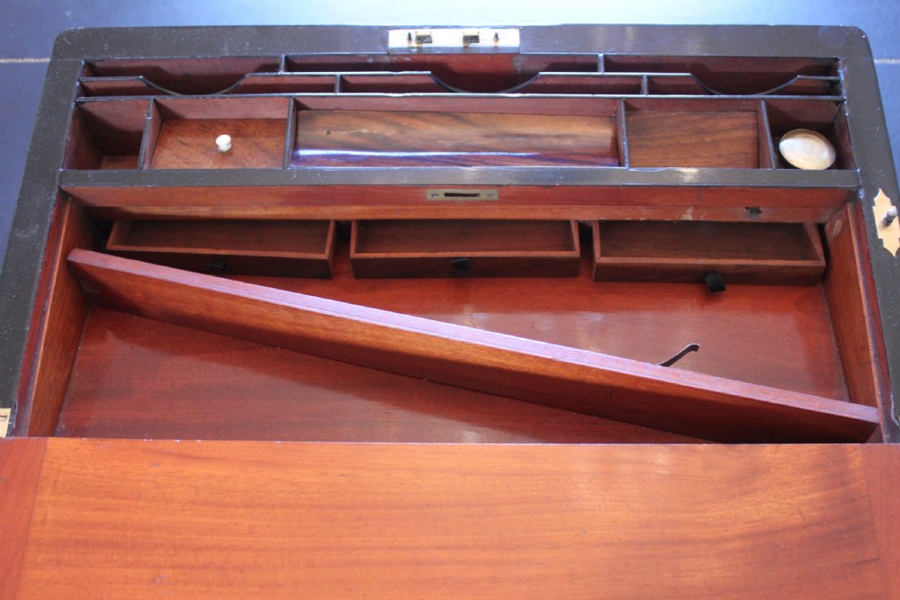 Victorian burr walnut writing slope with Bramah lock View XXV